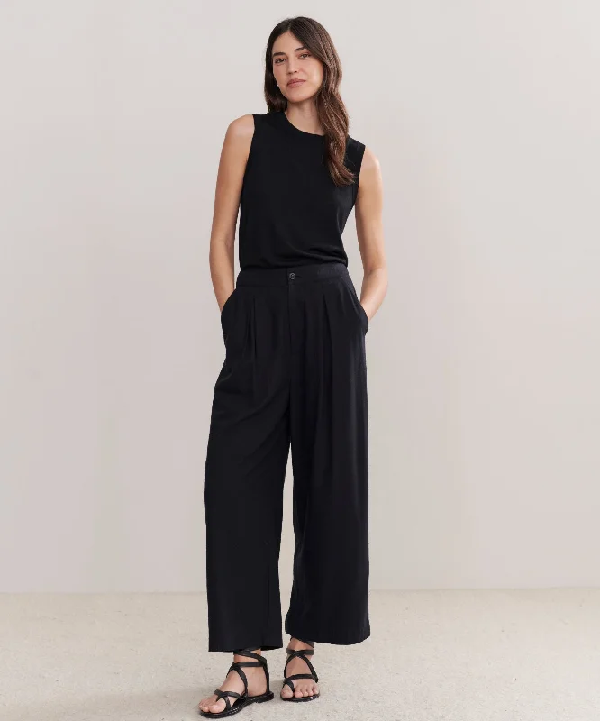 Relaxed Trouser Trousers chic fashionable